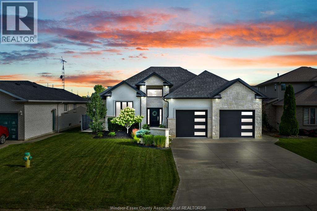22 SHAWNEE COURT, Leamington, Ontario