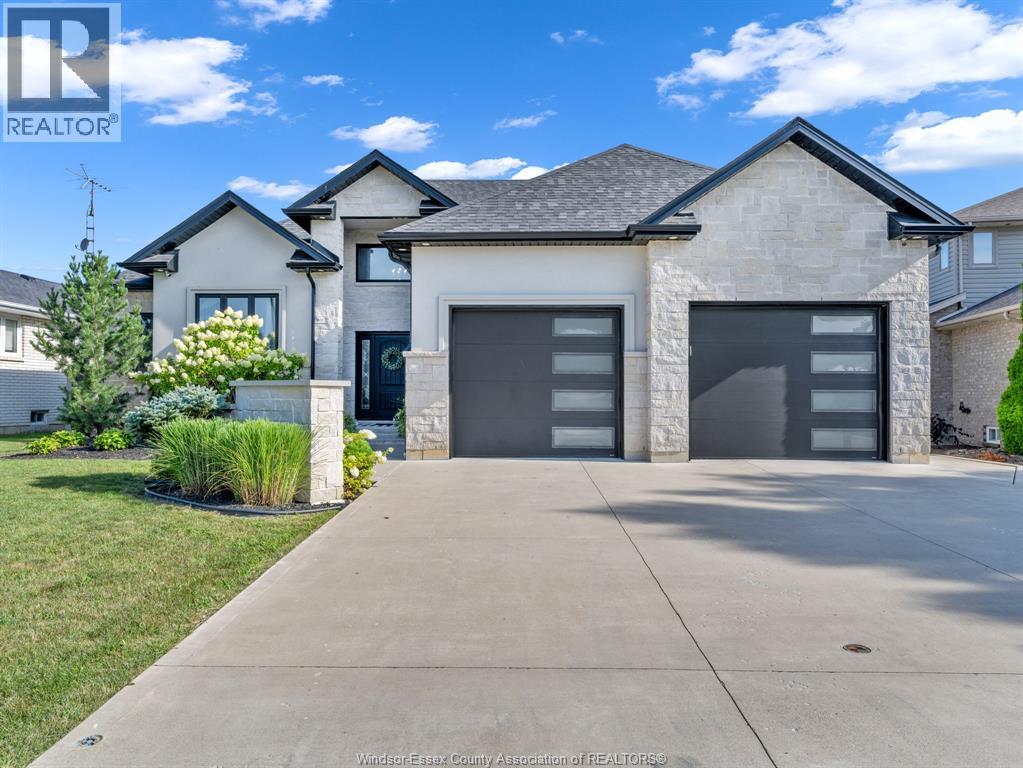 22 Shawnee Court, Leamington, Ontario  N8H 5A8 - Photo 2 - 26020567