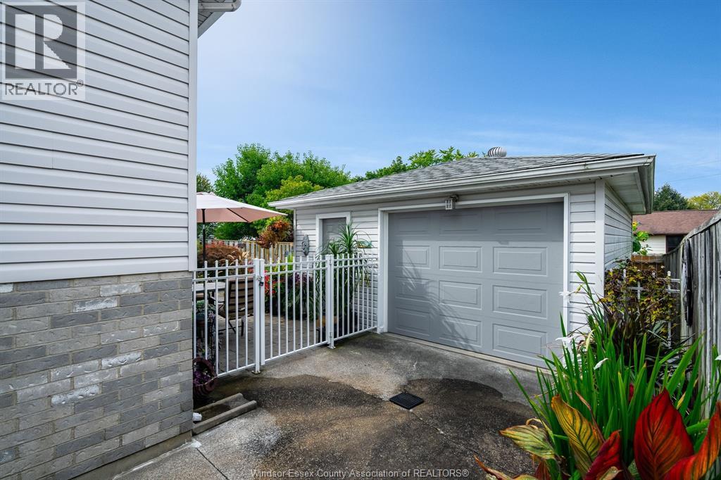 2677 Robert Road, Windsor, Ontario  N8W 5L8 - Photo 2 - 26020578