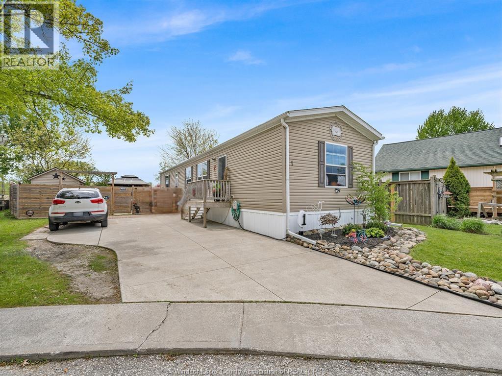 1 Oak Court, Mcgregor, Ontario  N0R 1J0 - Photo 3 - 26020585