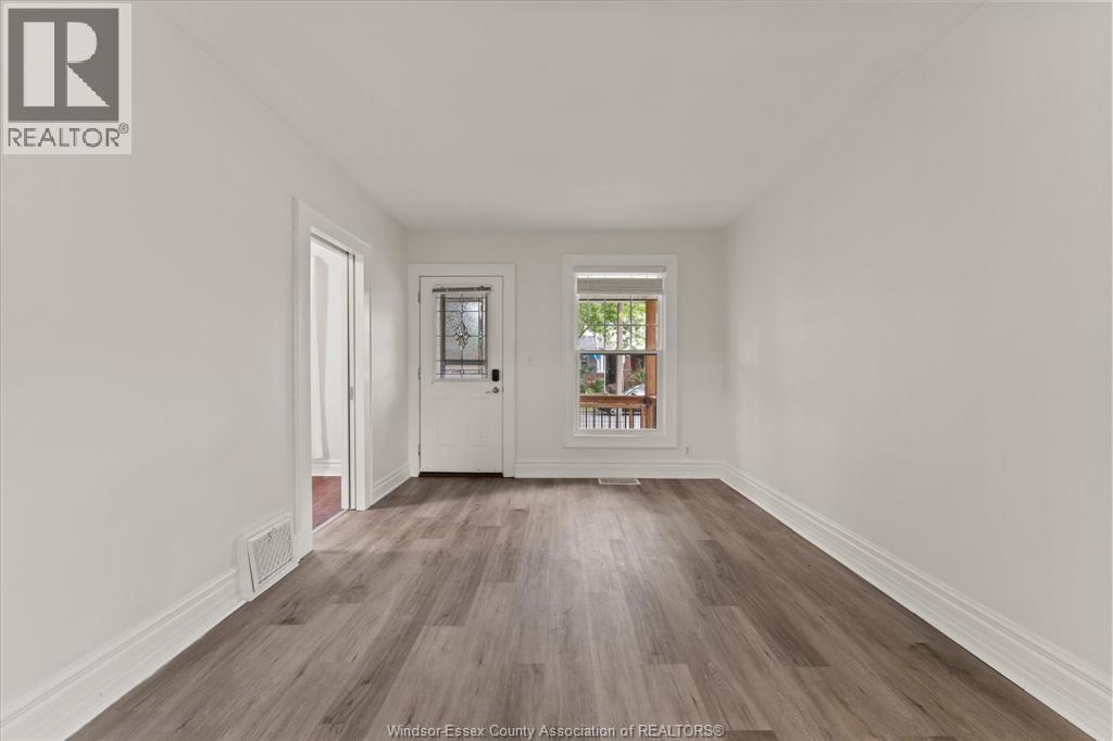 1215 Lincoln Road, Windsor, Ontario  N8Y 2H9 - Photo 2 - 26020549