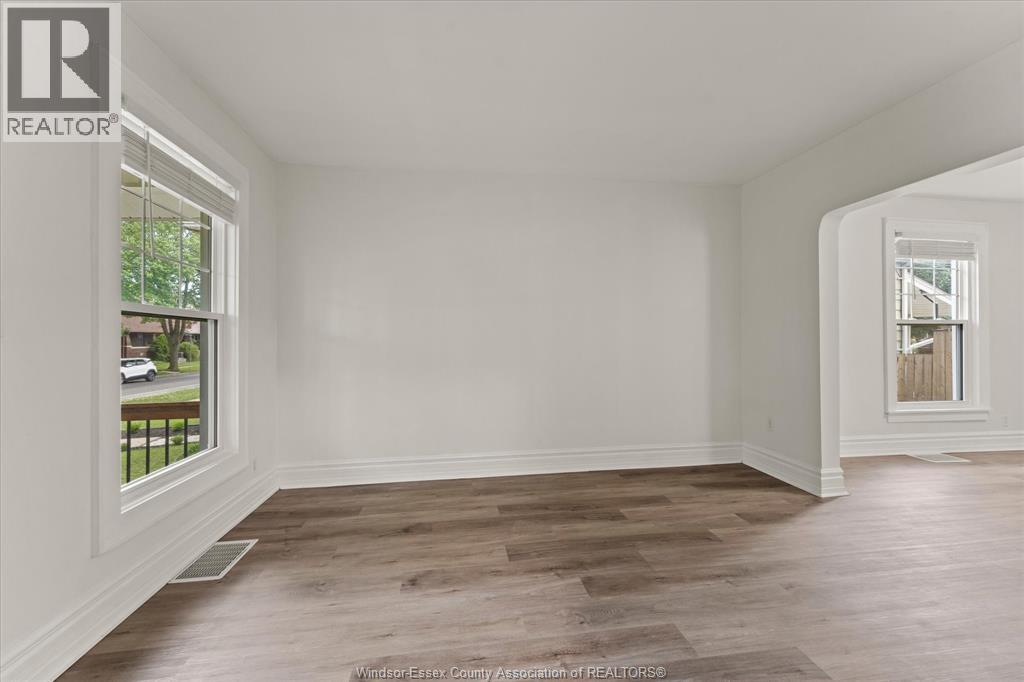 1215 Lincoln Road, Windsor, Ontario  N8Y 2H9 - Photo 3 - 26020549