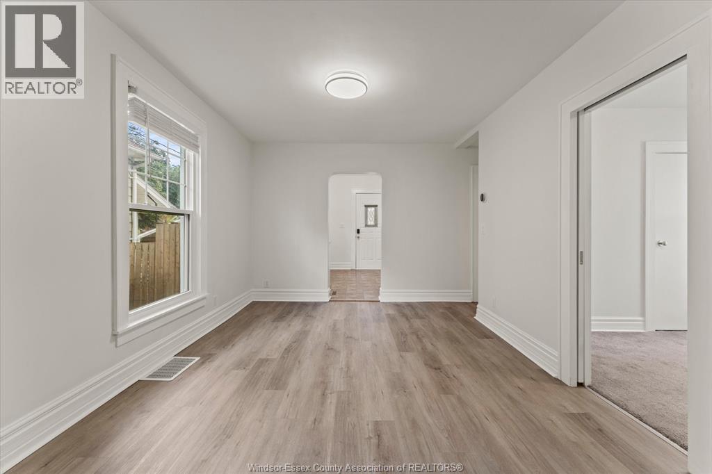 1215 Lincoln Road, Windsor, Ontario  N8Y 2H9 - Photo 6 - 26020549