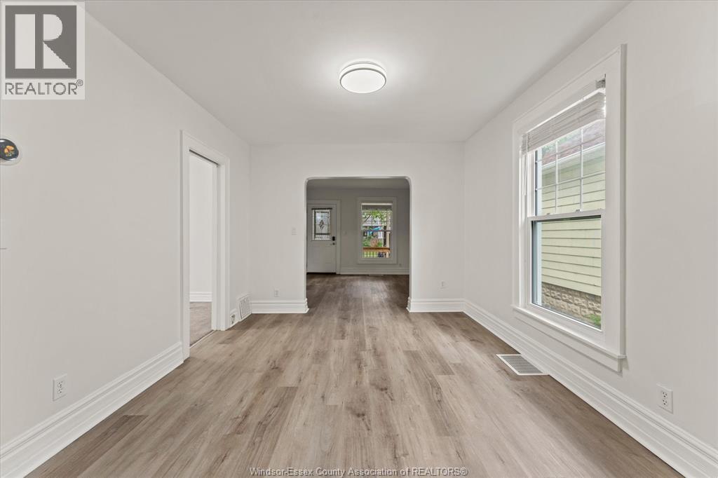 1215 Lincoln Road, Windsor, Ontario  N8Y 2H9 - Photo 8 - 26020549