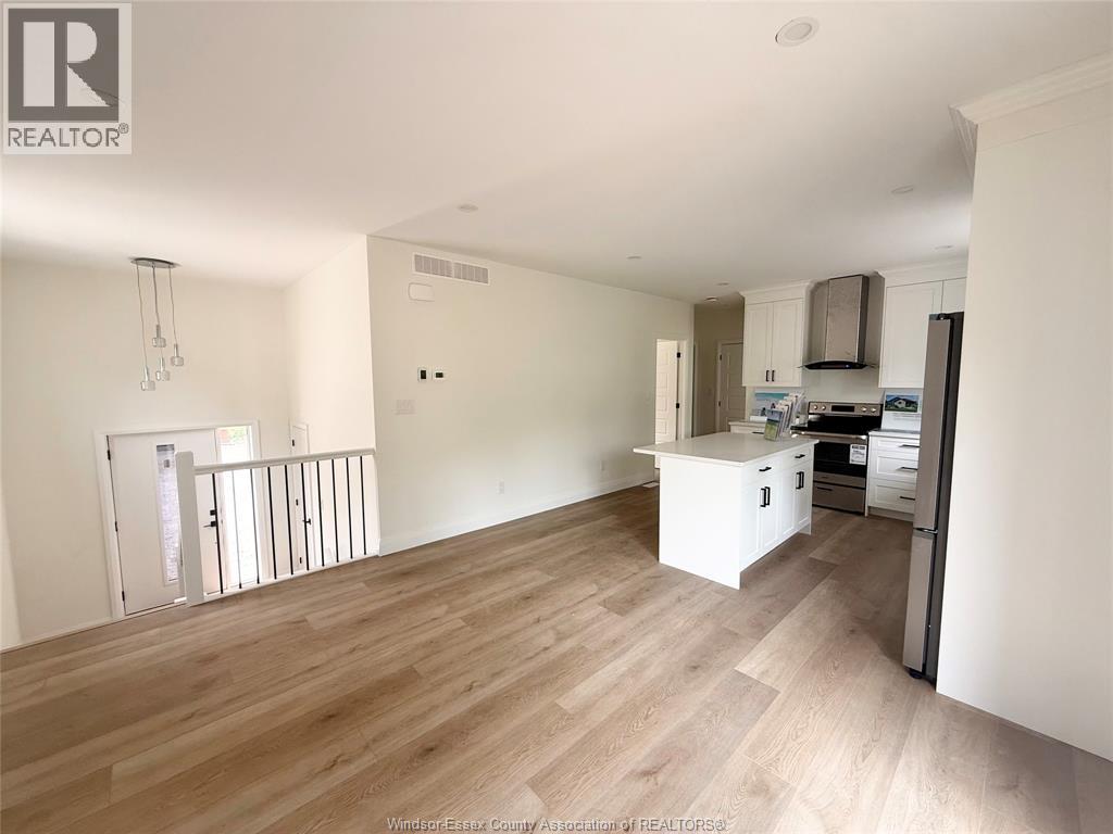 207 Ross Crescent, Colchester, Ontario  N0R 1G0 - Photo 4 - 26020601