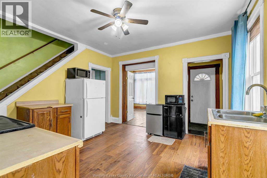 547 Oak, Windsor, Ontario  N9A 5E7 - Photo 10 - 26020587