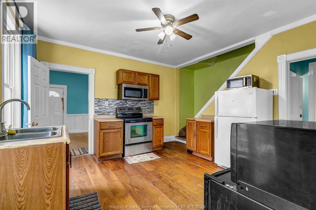 547 Oak, Windsor, Ontario  N9A 5E7 - Photo 7 - 26020587