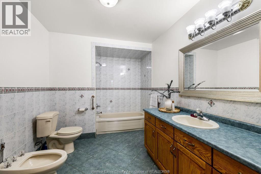 2672 Fleming Court, Windsor, Ontario  N9E 4P1 - Photo 17 - 26020644
