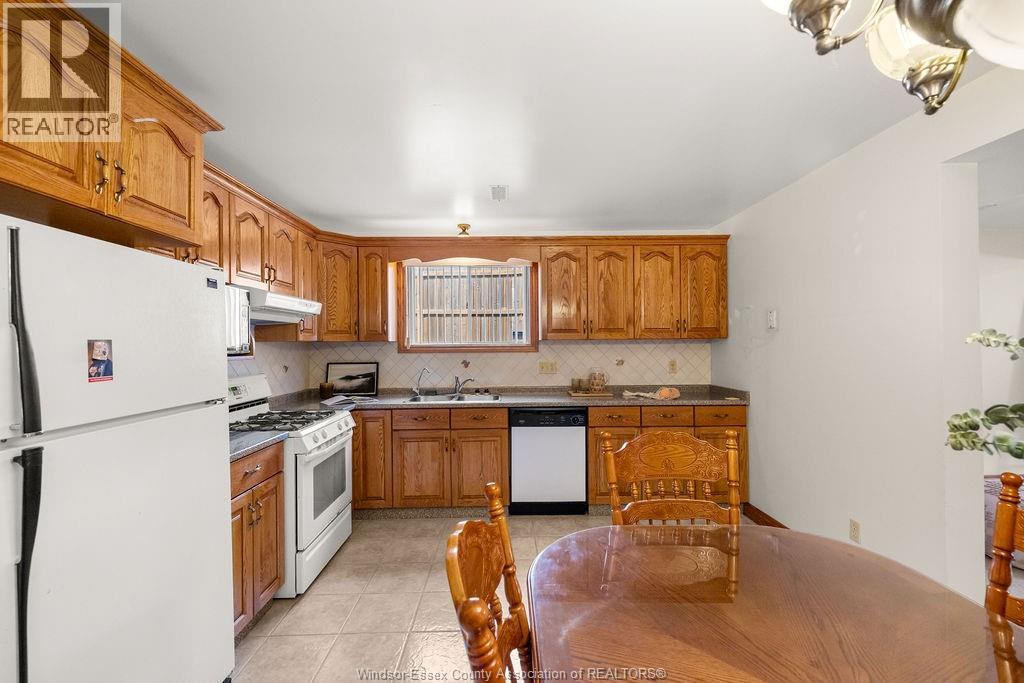 2672 Fleming Court, Windsor, Ontario  N9E 4P1 - Photo 27 - 26020644