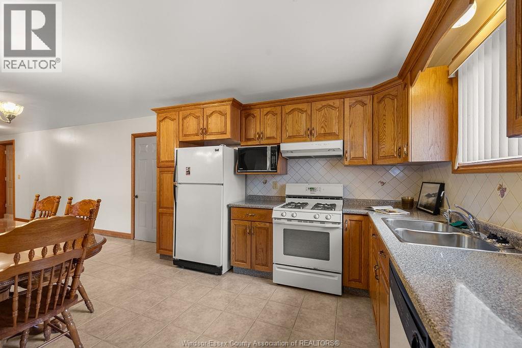 2672 Fleming Court, Windsor, Ontario  N9E 4P1 - Photo 28 - 26020644