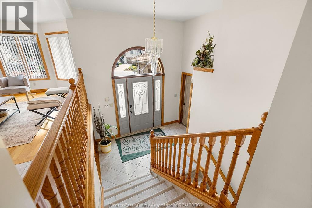 2672 Fleming Court, Windsor, Ontario  N9E 4P1 - Photo 4 - 26020644