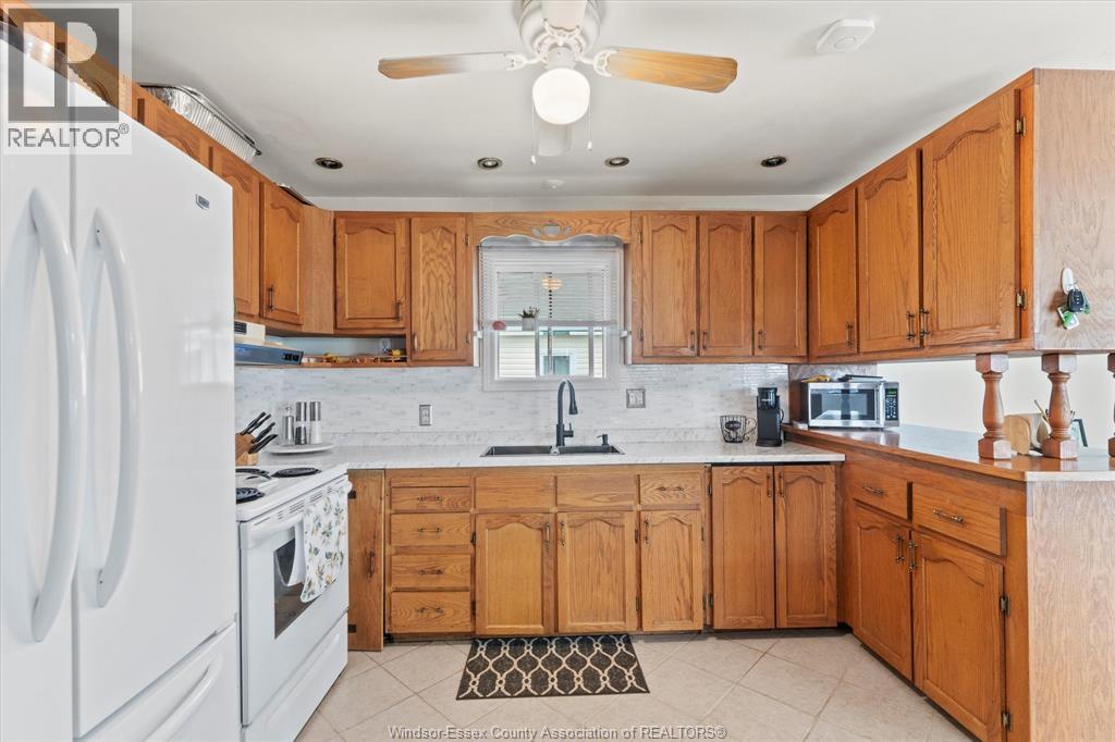 14 Cedar Crescent, Mcgregor, Ontario  N0R 1J0 - Photo 17 - 26020650