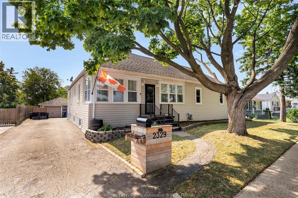 2329 Meighen Road, Windsor, Ontario  N8W 4B8 - Photo 1 - 26020607