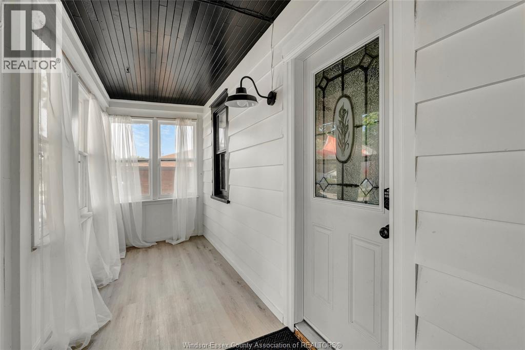 2329 Meighen Road, Windsor, Ontario  N8W 4B8 - Photo 2 - 26020607