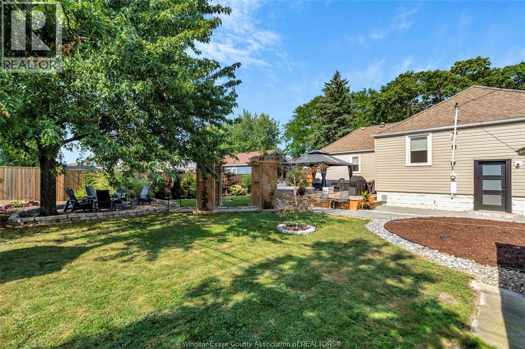 2329 Meighen Road, Windsor, Ontario  N8W 4B8 - Photo 37 - 26020607