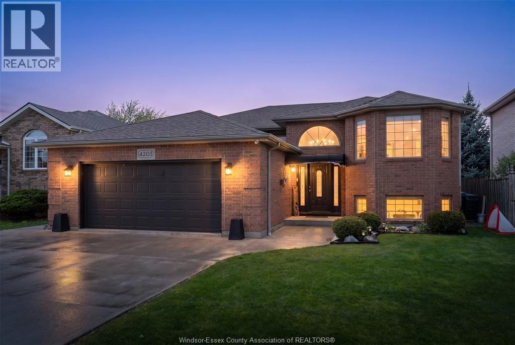 4205 BARTON CRESCENT, Windsor, Ontario