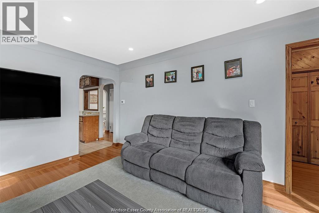 616 Ducharme Street, Windsor, Ontario  N9G 1K6 - Photo 12 - 26020575