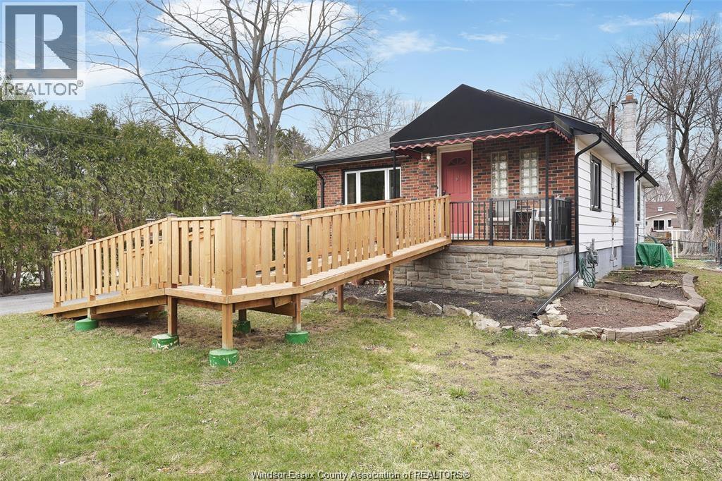 616 Ducharme Street, Windsor, Ontario  N9G 1K6 - Photo 3 - 26020575