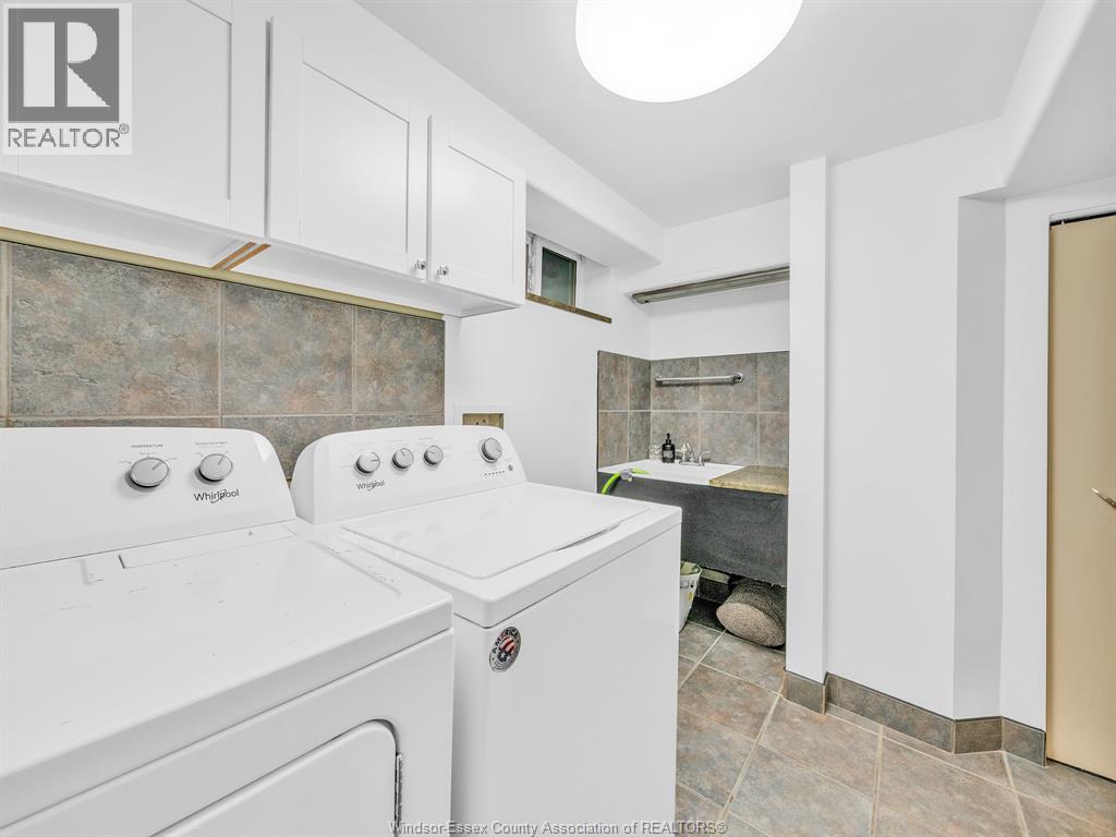 4891 Seminole, Windsor, Ontario  N9V 0A2 - Photo 35 - 26020659