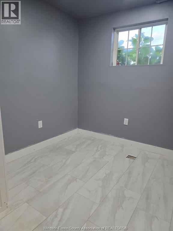1849 Drouillard Unit# Lower, Windsor, Ontario  N8W 3X4 - Photo 5 - 26020662