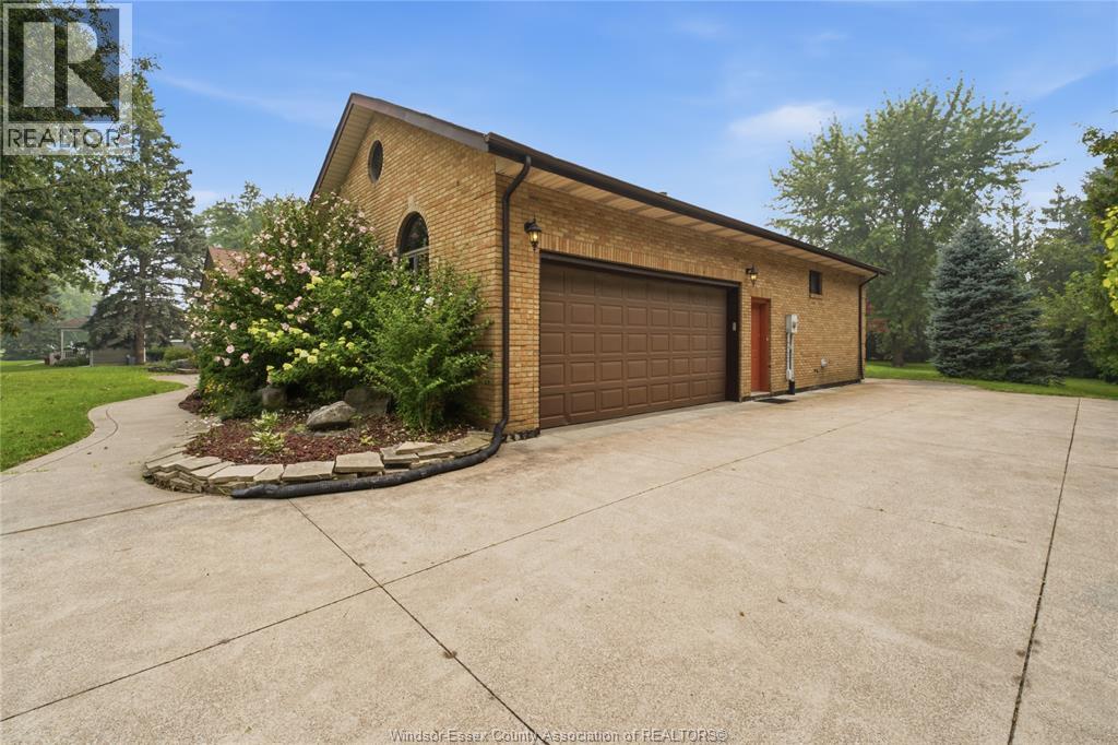 2073 Lesperance Road, Tecumseh, Ontario  N8N 1Y6 - Photo 40 - 26020598