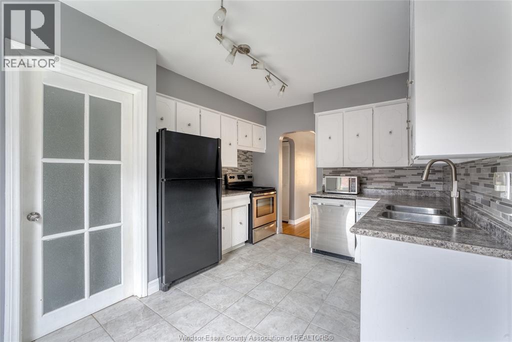 2010 Olive, Windsor, Ontario  N8T 1R7 - Photo 12 - 26020698