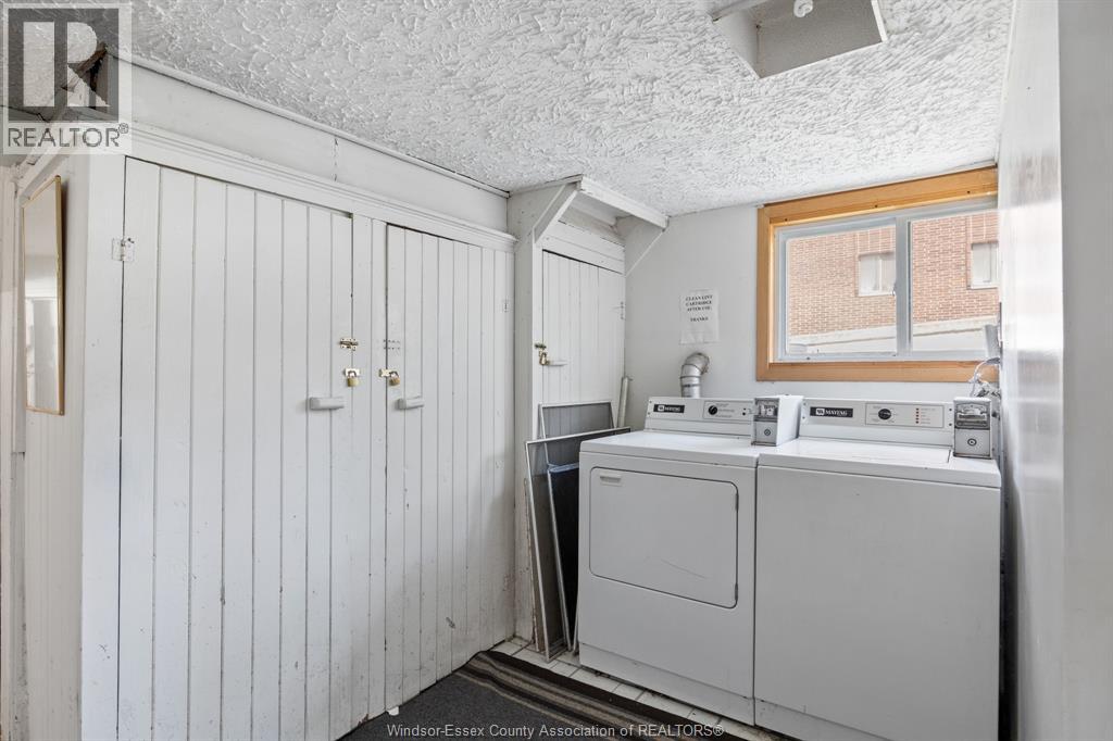 3177 Russell, Windsor, Ontario  N9C 1E3 - Photo 22 - 26020712