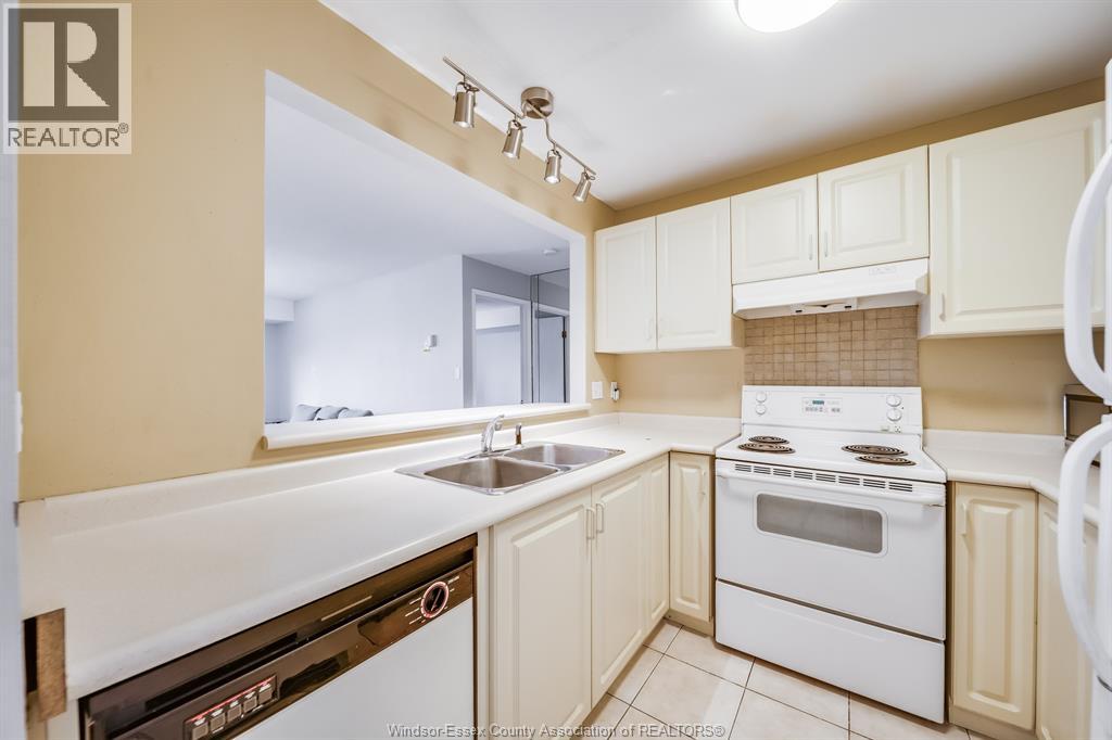 3000 Sandwich Street Unit# 309, Windsor, Ontario  N9G 4C3 - Photo 19 - 26020708