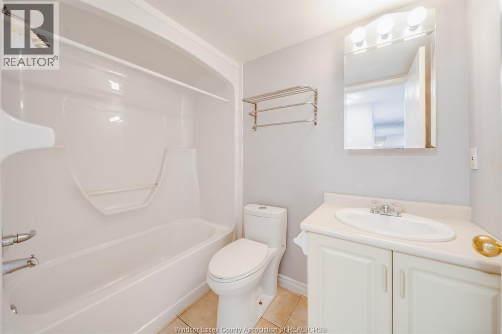 3000 Sandwich Street Unit# 309, Windsor, Ontario  N9G 4C3 - Photo 25 - 26020708