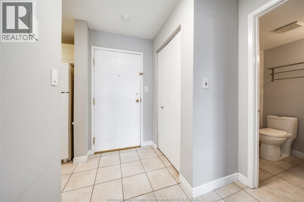 3000 Sandwich Street Unit# 309, Windsor, Ontario  N9G 4C3 - Photo 8 - 26020708
