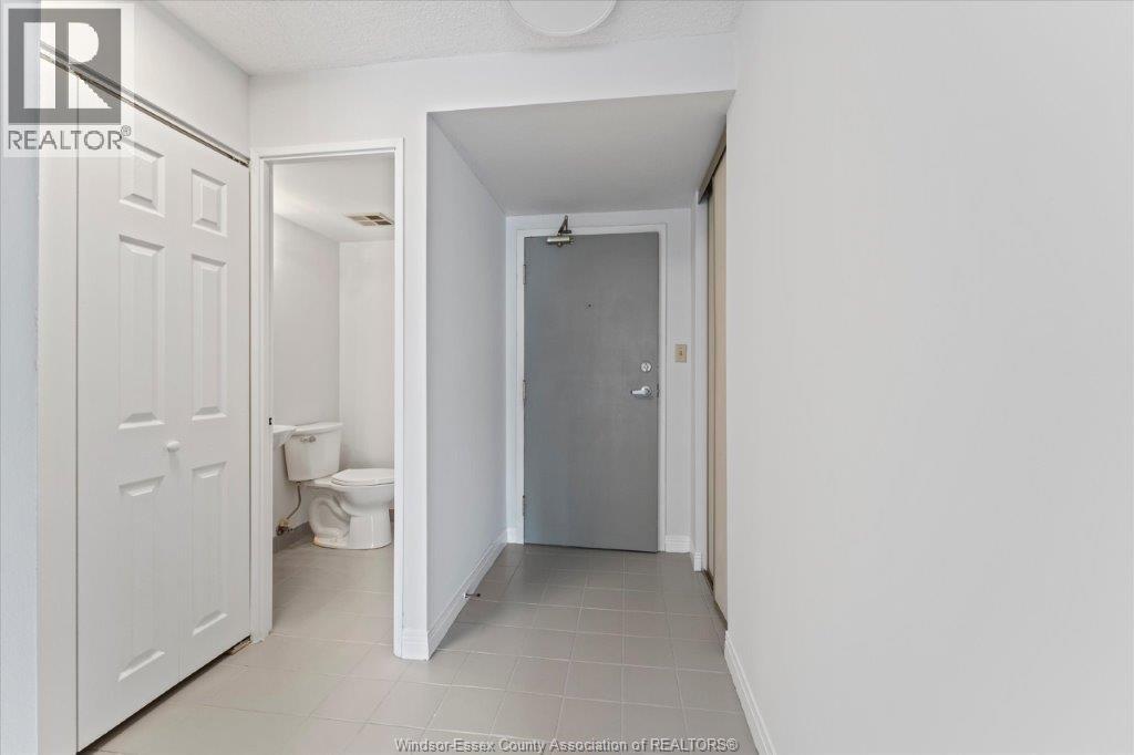 75 Riverside Drive Unit# 906, Windsor, Ontario  N9A 7C4 - Photo 3 - 26020718