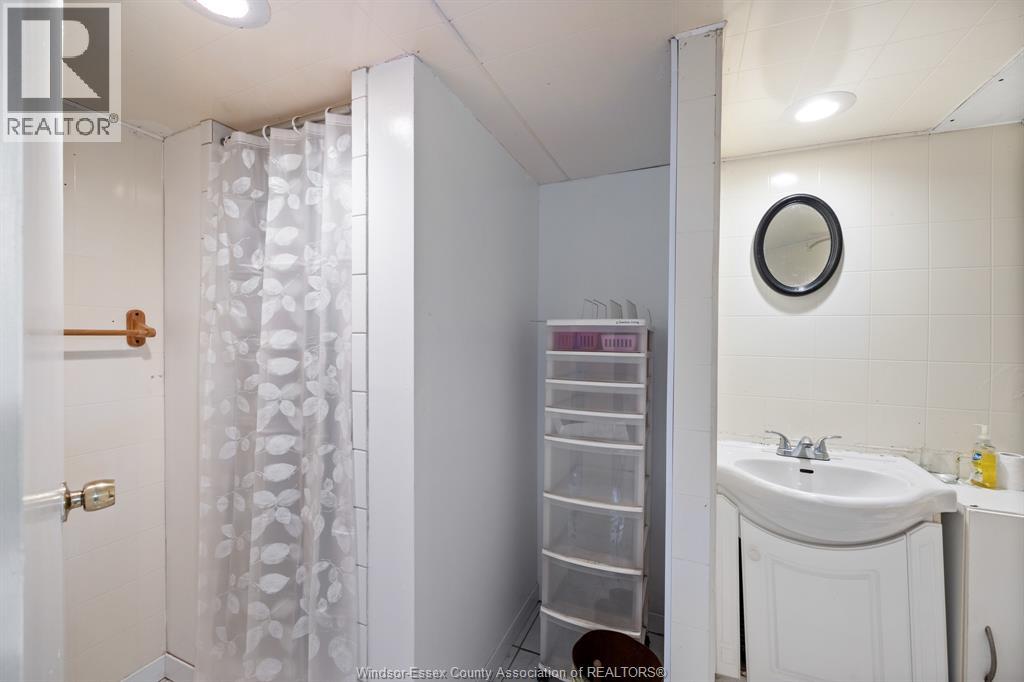 3177 Russell, Windsor, Ontario  N9C 1E3 - Photo 21 - 26020716