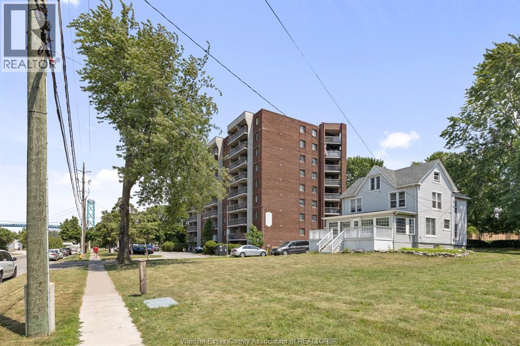 3177 Russell, Windsor, Ontario  N9C 1E3 - Photo 27 - 26020716
