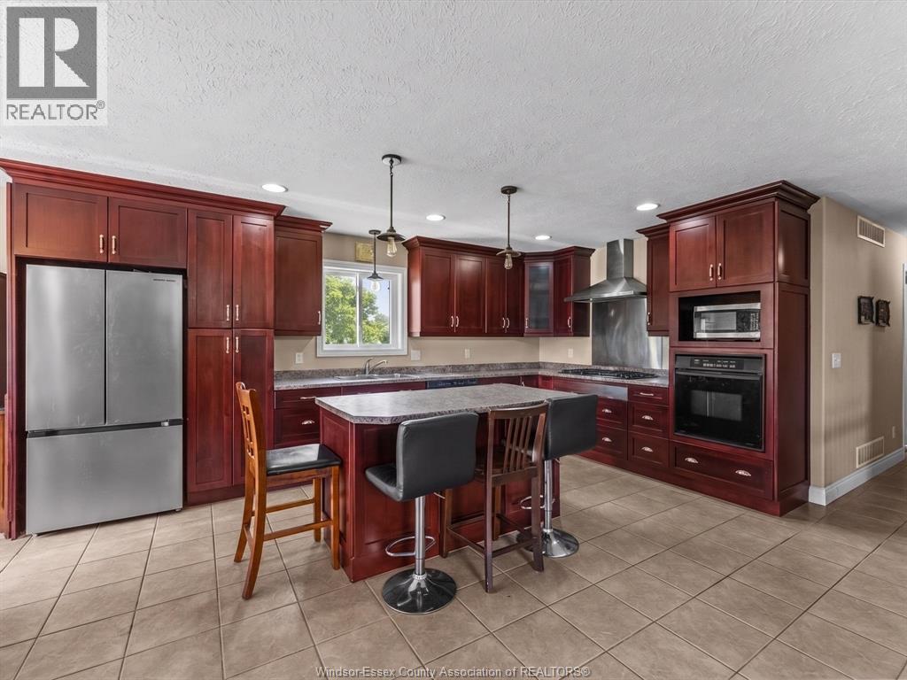 1578 Gore, Harrow, Ontario  N0R 1G0 - Photo 10 - 26020715
