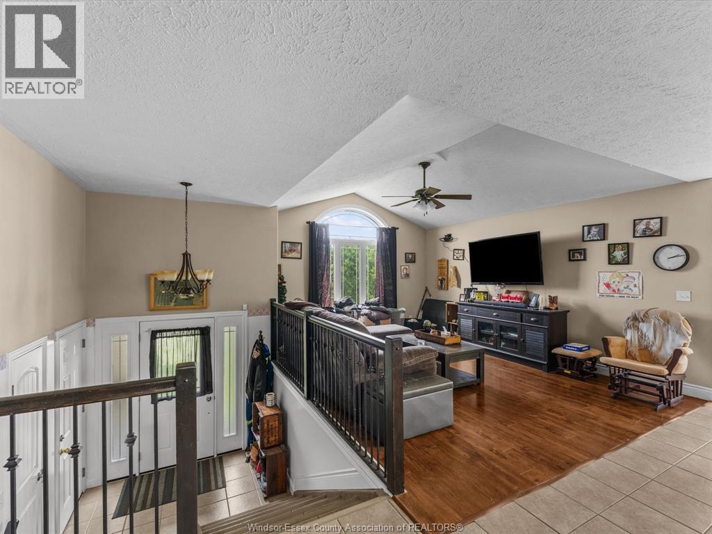 1578 Gore, Harrow, Ontario  N0R 1G0 - Photo 6 - 26020715