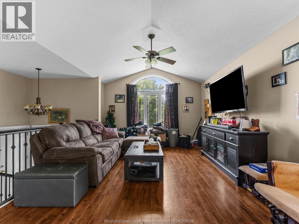 1578 Gore, Harrow, Ontario  N0R 1G0 - Photo 7 - 26020715