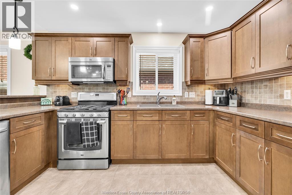 695 International Avenue, Lasalle, Ontario  N9J 0A5 - Photo 6 - 26020760
