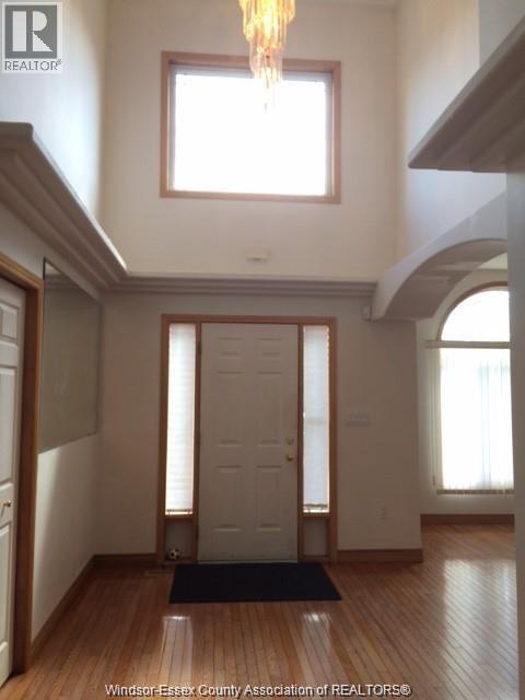 512 John Harvey, Windsor, Ontario  N9E 4W1 - Photo 2 - 26020767