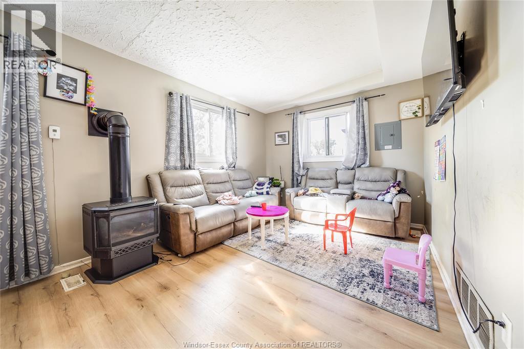 1249 Marentette Avenue, Windsor, Ontario  N8X 4C7 - Photo 3 - 26020778