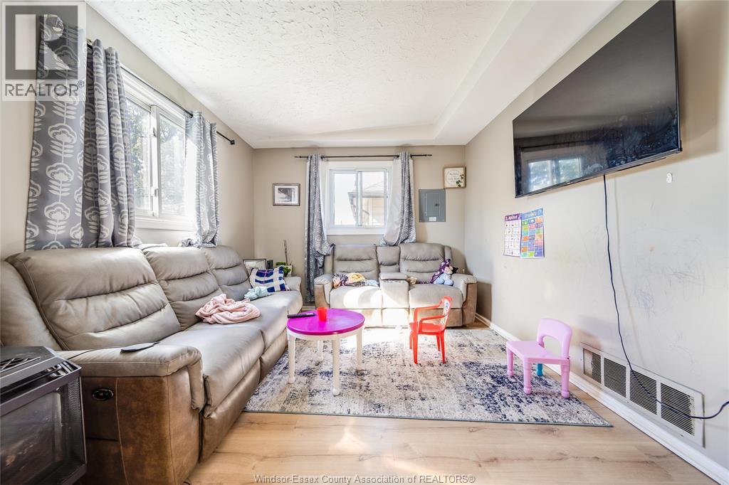 1249 Marentette Avenue, Windsor, Ontario  N8X 4C7 - Photo 4 - 26020778