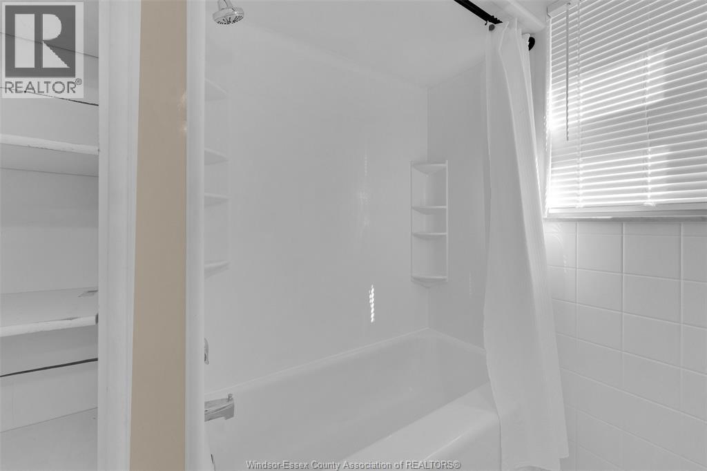 1605 Dougall Avenue Unit# Upper, Windsor, Ontario  N8X 1S4 - Photo 17 - 26020782