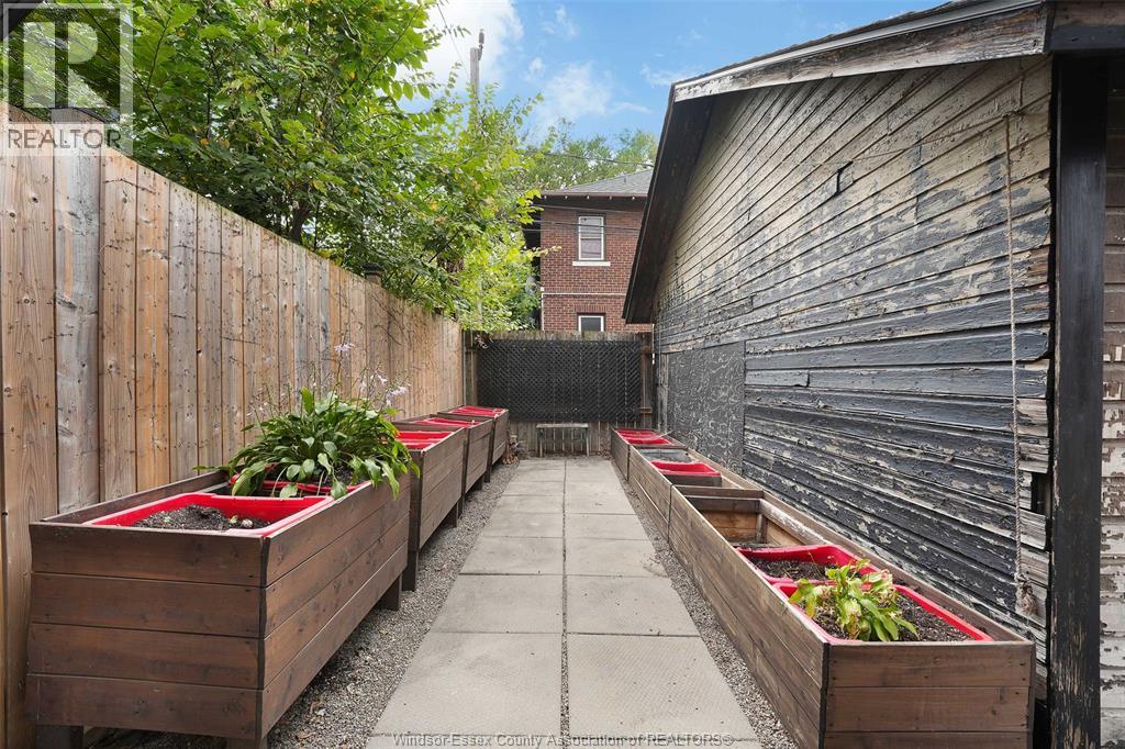 1605 Dougall Avenue Unit# Upper, Windsor, Ontario  N8X 1S4 - Photo 3 - 26020782