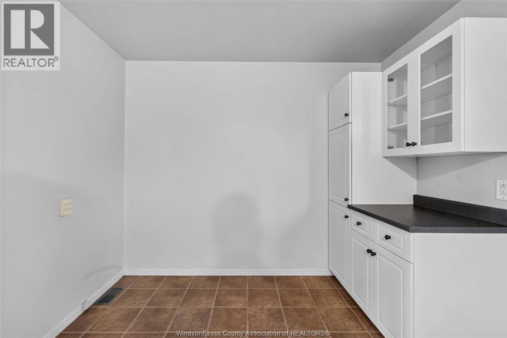 5015 Colbourne, Windsor, Ontario  N8T 1T6 - Photo 14 - 26020793