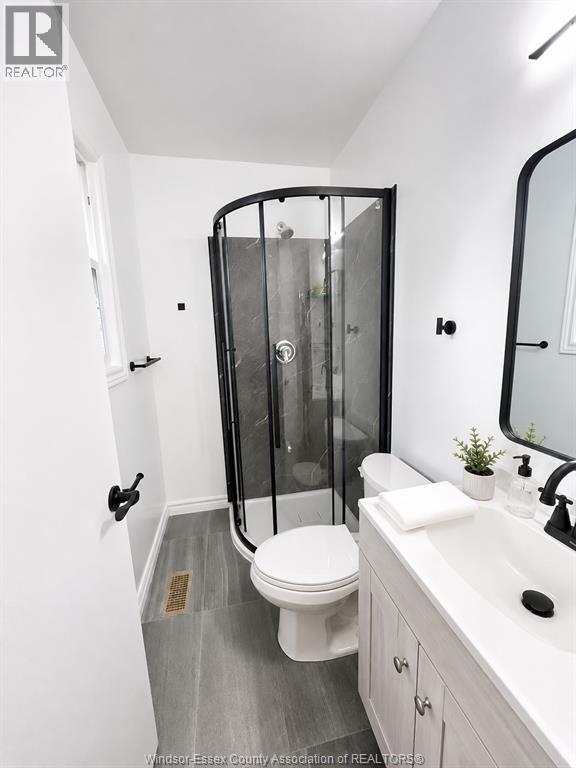 3961 Lennon Court, Windsor, Ontario  N9G 2E4 - Photo 7 - 26020821