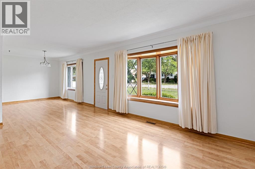 265 Laird Avenue, Essex, Ontario  N8M 1S7 - Photo 8 - 26020809