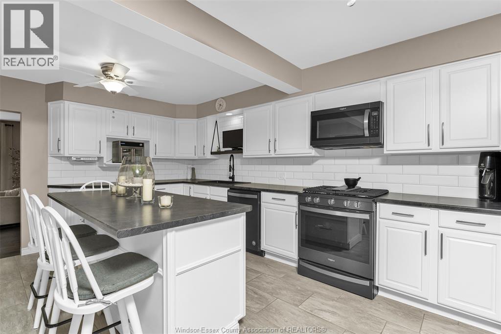 351 Superior Street, Lasalle, Ontario  N9J 1H7 - Photo 11 - 26020837
