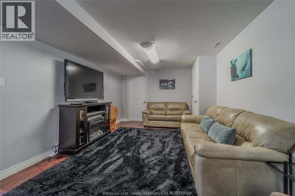 2522 Armstrong Avenue, Windsor, Ontario  N8T 2E8 - Photo 19 - 26020800