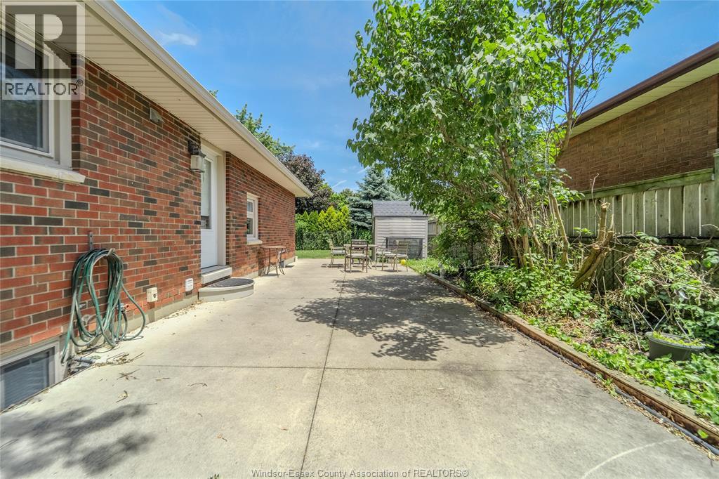2522 Armstrong Avenue, Windsor, Ontario  N8T 2E8 - Photo 24 - 26020800