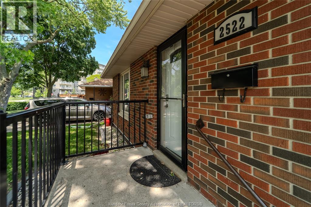 2522 Armstrong Avenue, Windsor, Ontario  N8T 2E8 - Photo 4 - 26020800
