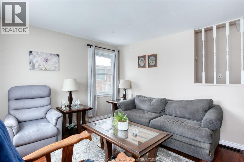 1067 St. Louis, Windsor, Ontario  N8S 2K9 - Photo 6 - 26020847